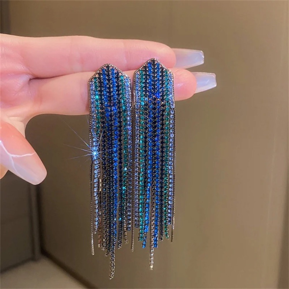 🌟 Long Blue Crystals Earrings